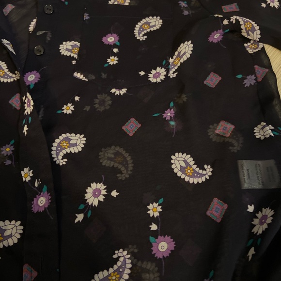 button up - Picture 2 of 3